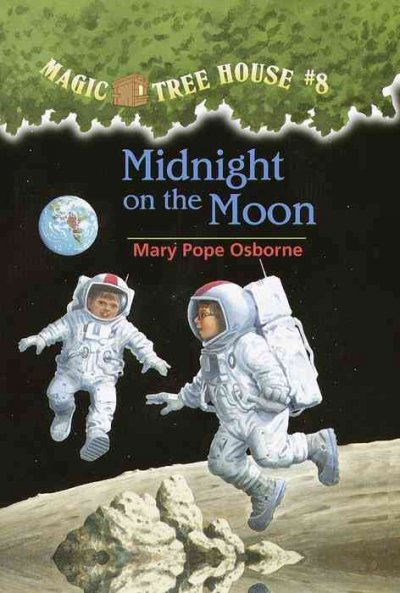 Magic Tree House #8: Midnight on the Moon / by Mary Pope Osborne ; illustrated by Sal Murdocca.
